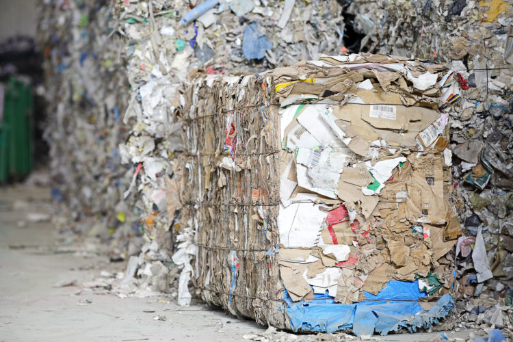 Photo Rouvreau - balle de cartons